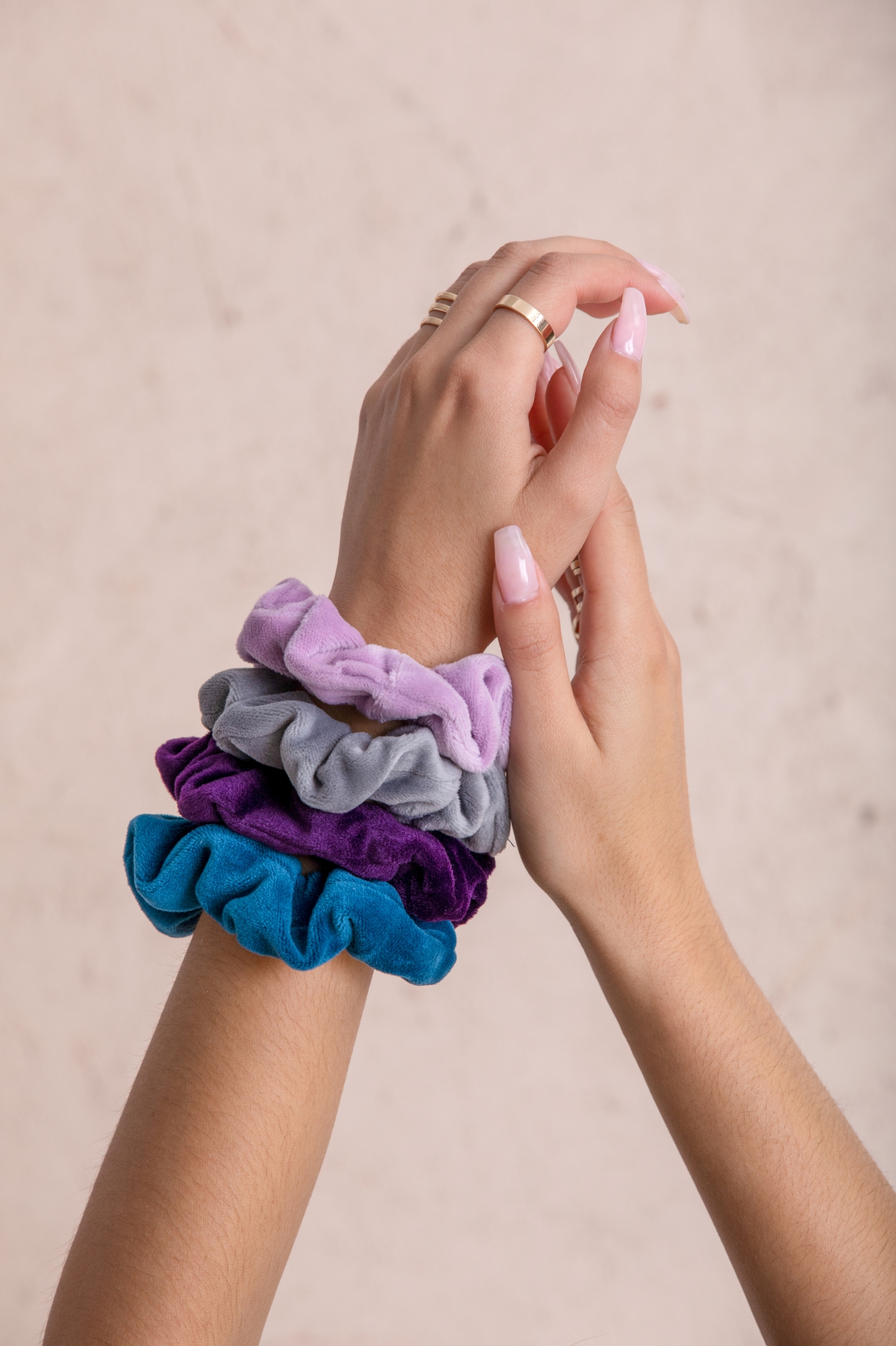 Velour Scrunchies 6pk image number 2.0